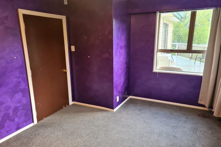 Photo of property in 46 Pinehaven Road, Pinehaven, Upper Hutt, 5019