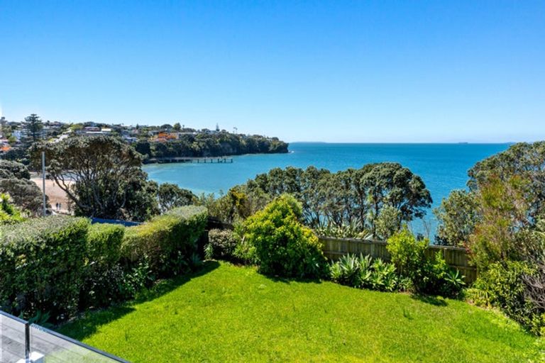 Photo of property in 17 Bournemouth Terrace, Murrays Bay, Auckland, 0630
