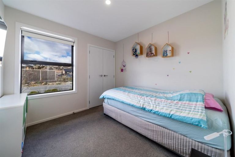 Photo of property in 46 Marbleleaf Lane, Albert Town, Wanaka, 9305