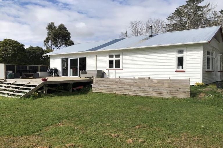 Photo of property in 6 Avro Road, Blue Mountains, Upper Hutt, 5371