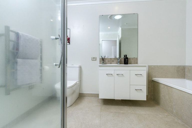 Photo of property in 11 Spotted Dove Road, Hobsonville, Auckland, 0616