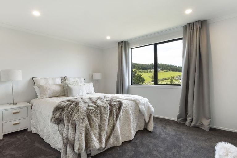 Photo of property in 17 Kingsgate Lane, Waihola, Milton, 9073