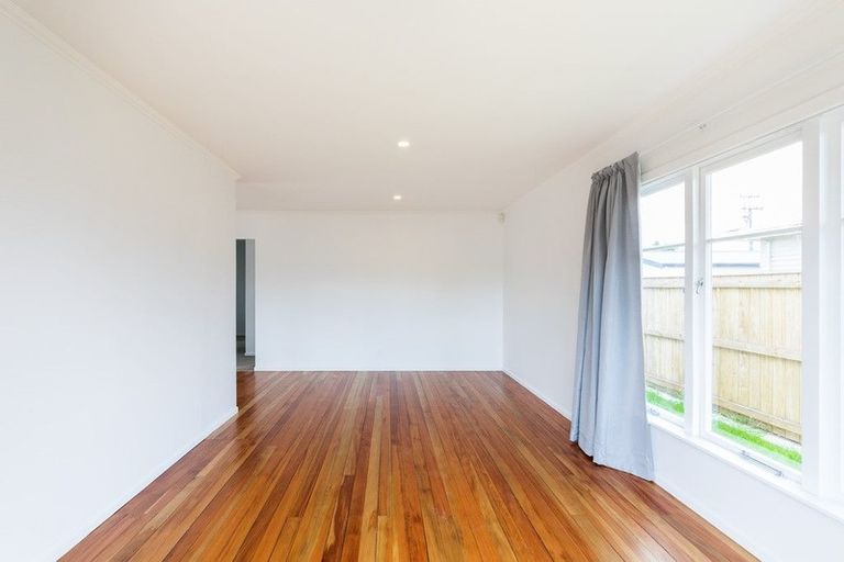 Photo of property in 1 Ferndale Place, Feilding, 4702