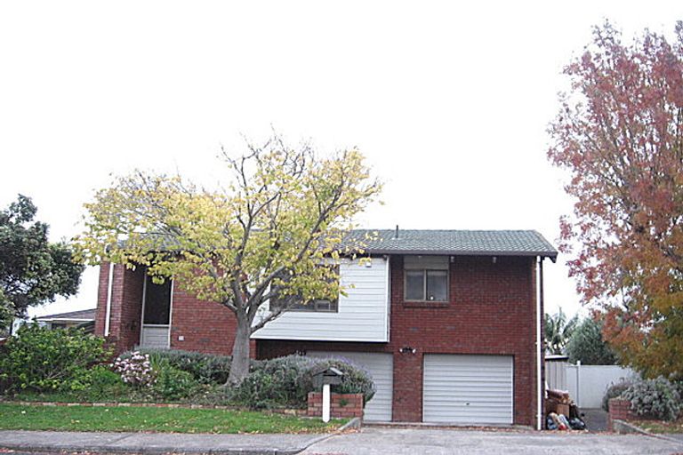 Photo of property in 39 Pigeon Mountain Road, Half Moon Bay, Auckland, 2012