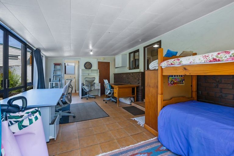 Photo of property in 20 Leslie Road, Cable Bay, 0420