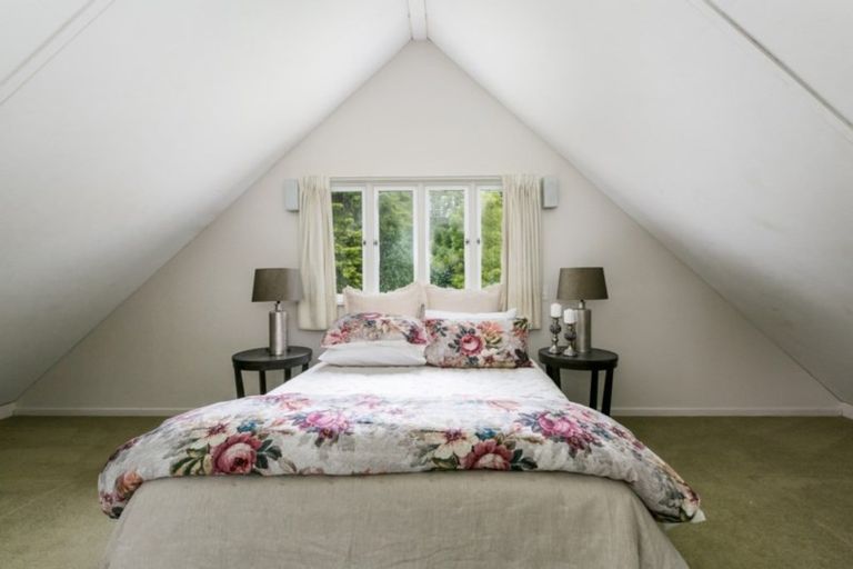 Photo of property in 11 Shortland Place, Havelock North, 4130