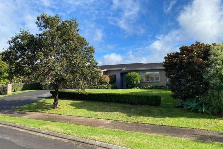 Photo of property in 8 Beachwood Drive, Hatfields Beach, Orewa, 0931