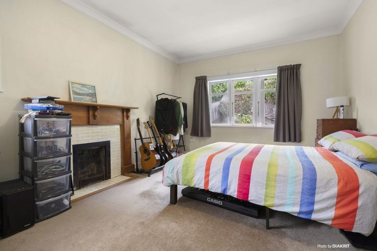 Photo of property in 16 Lonsdale Crescent, Rongotai, Wellington, 6022