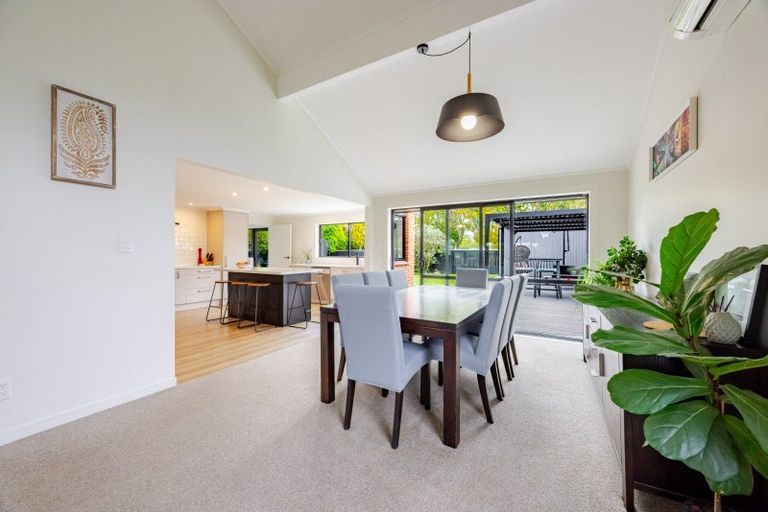 Photo of property in 19 Francis Drake Street, Waipukurau, 4200