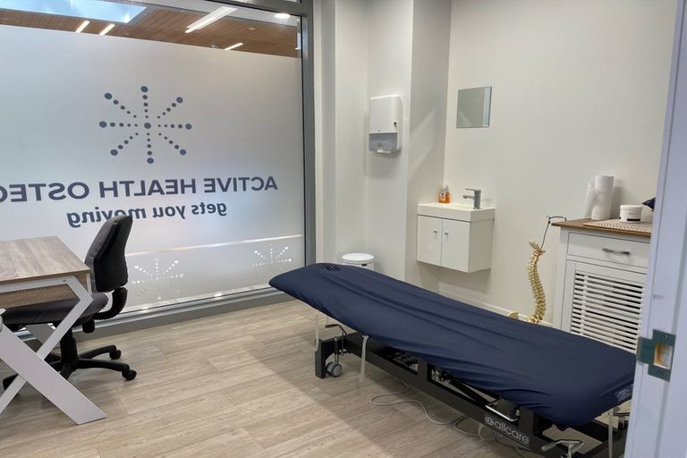 Photo of property in 203/585 Beach Road, Rothesay Bay, Auckland, 0630