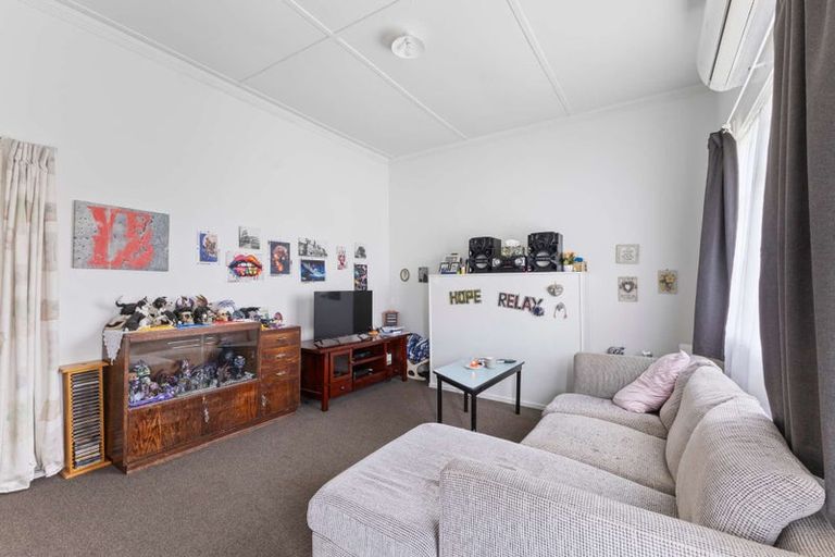 Photo of property in 4 Preston Street, Eltham, 4322