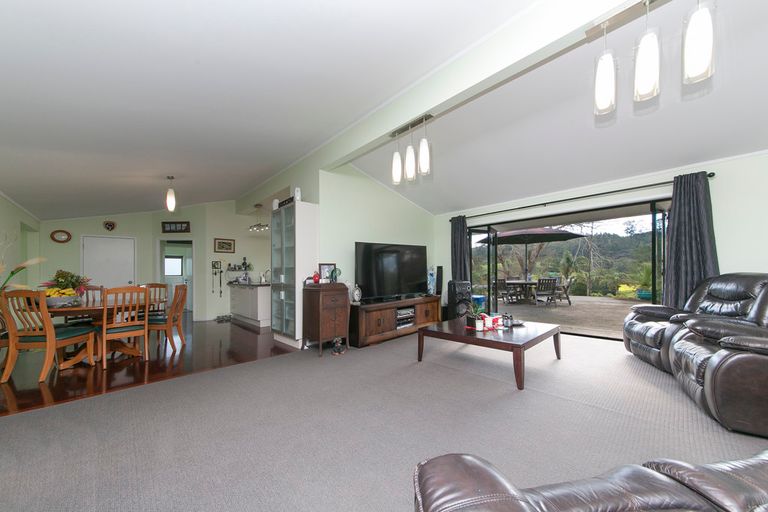 Photo of property in 211 Foster Road, Waimauku, Kumeu, 0891