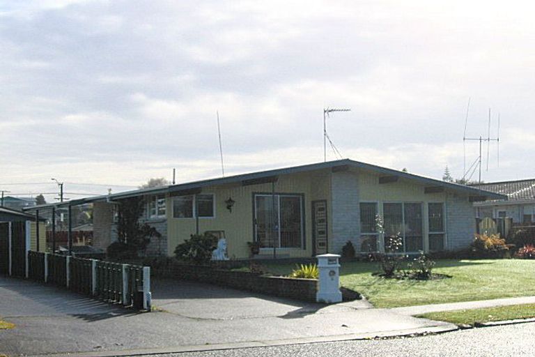 Photo of property in 28 Dalton Crescent, Dinsdale, Hamilton, 3204