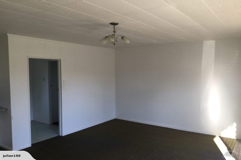 Photo of property in 1/69 Florence Avenue, Orewa, 0931