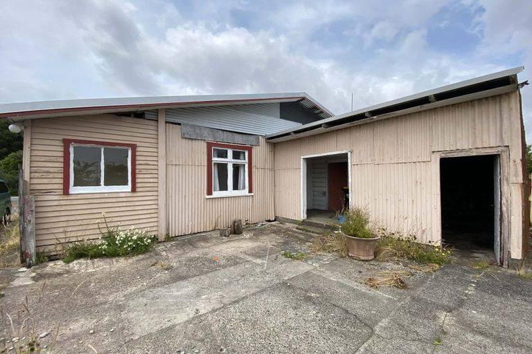 Photo of property in 64 Domett Street, Westport, 7825