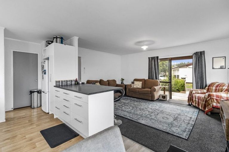 Photo of property in 15 Rigter Place, Enderley, Hamilton, 3214