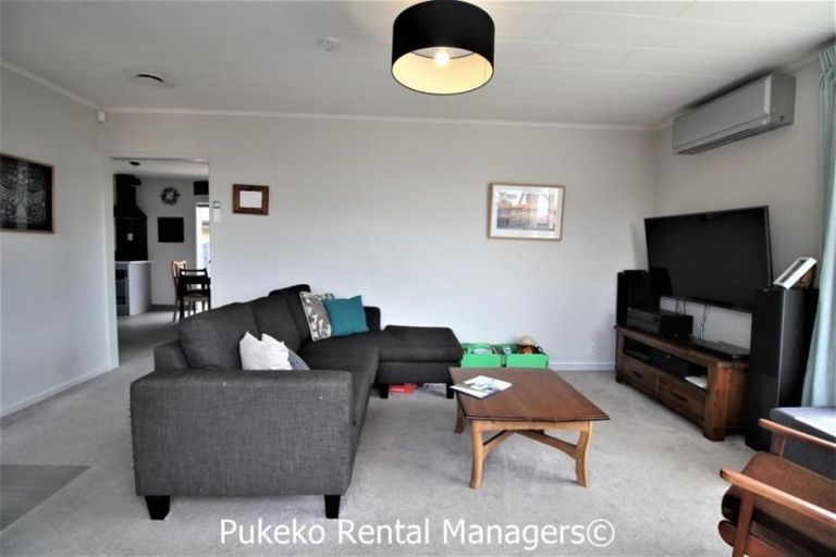 Photo of property in 34 Duggan Avenue, Mangere, Auckland, 2022