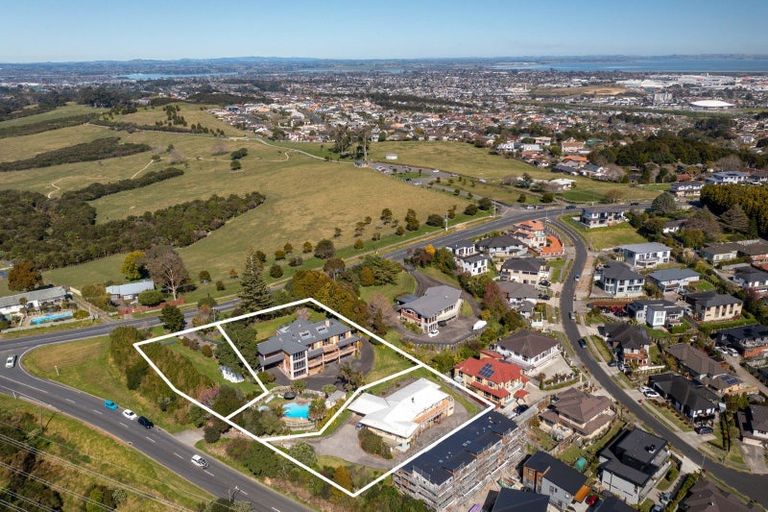 Photo of property in 156 Redoubt Road, Flat Bush, Auckland, 2019