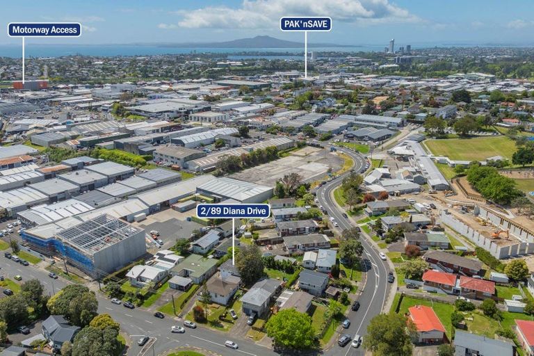 Photo of property in 2/89 Diana Drive, Glenfield, Auckland, 0627