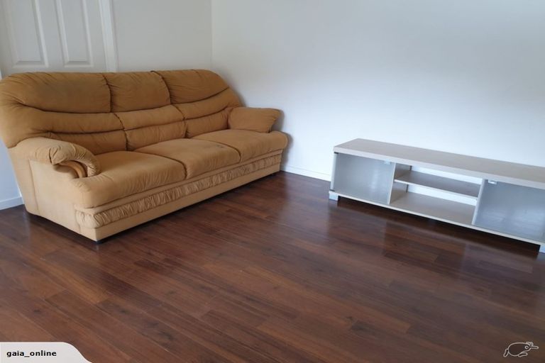 Photo of property in 47 Lagoon Way, West Harbour, Auckland, 0618