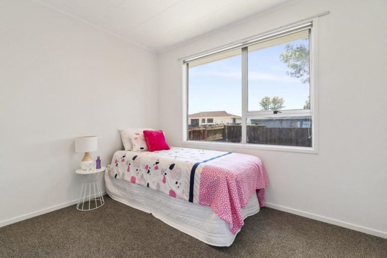 Photo of property in 1/7 Ririno Place, Manurewa, Auckland, 2102