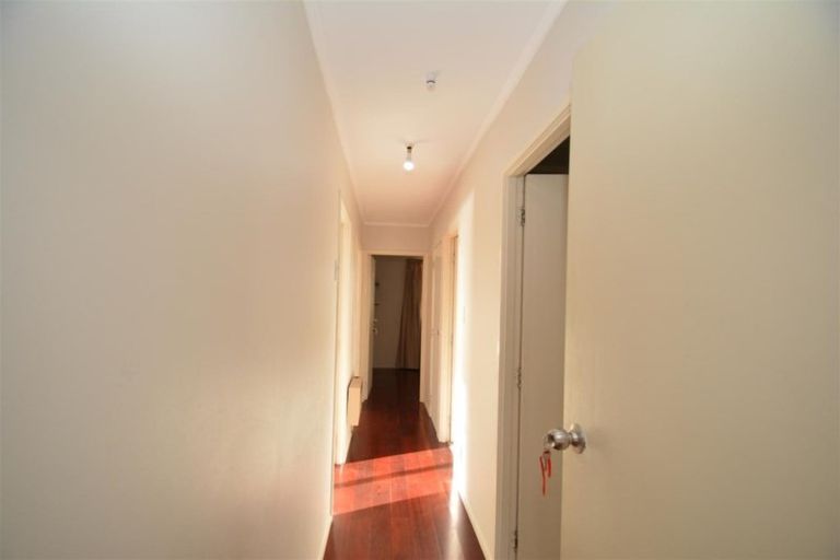 Photo of property in 56 Hollyford Drive, Clover Park, Auckland, 2105