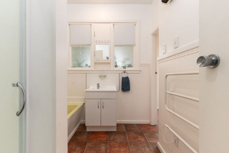 Photo of property in 106 Aorangi Road, Bryndwr, Christchurch, 8053