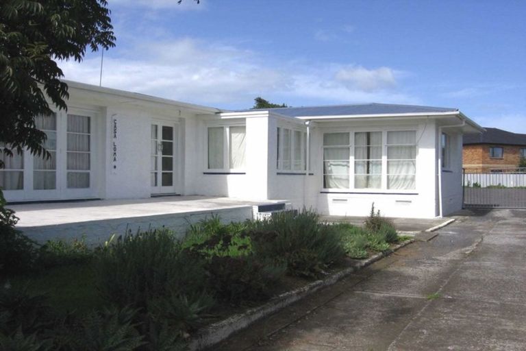 Photo of property in 15 Gloucester Road, Manurewa, Auckland, 2102