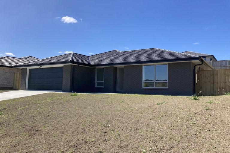 Photo of property in 23 Harry Richards Way, Pokeno, 2402