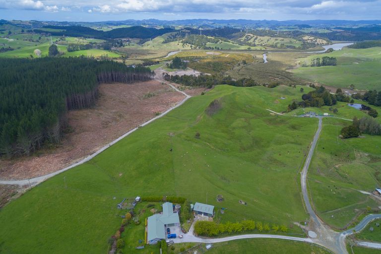 Photo of property in 127a Oruawharo Road, Topuni, Wellsford, 0975