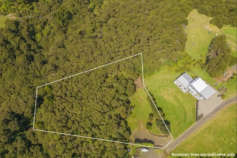 Photo of property in 7 Tironui Place, Whitianga, 3510
