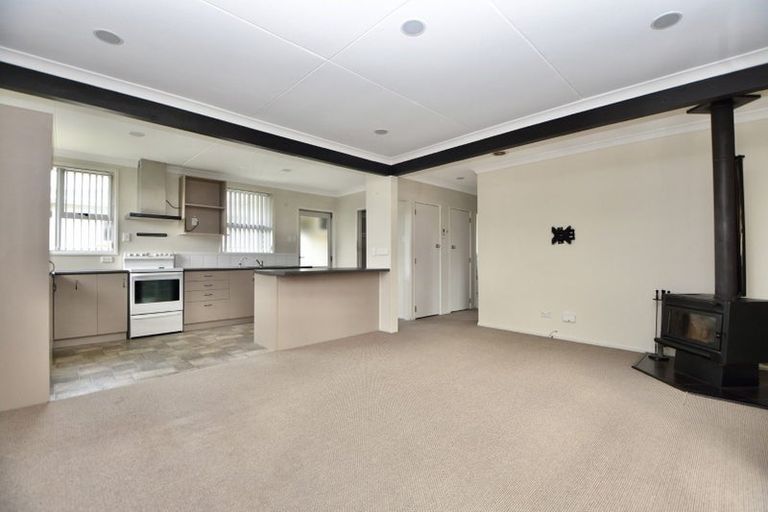 Photo of property in 65 Victoria Street, Carterton, 5713