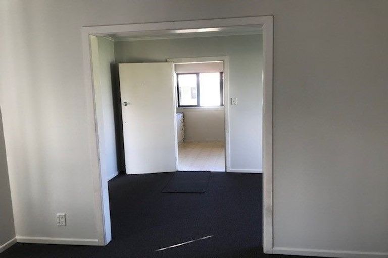 Photo of property in 13 Rogers Road, Manurewa, Auckland, 2102