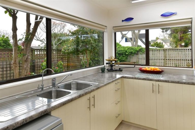 Photo of property in 15 Motuora Road, Manly, Whangaparaoa, 0930
