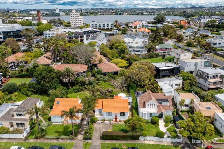 Photo of property in 3 Alison Avenue, Takapuna, Auckland, 0622
