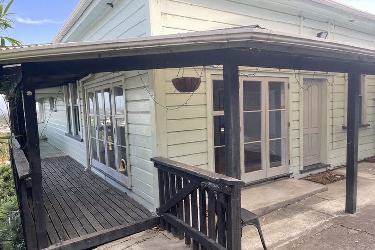 Photo of property in 23 Enfield Road, Hospital Hill, Napier, 4110