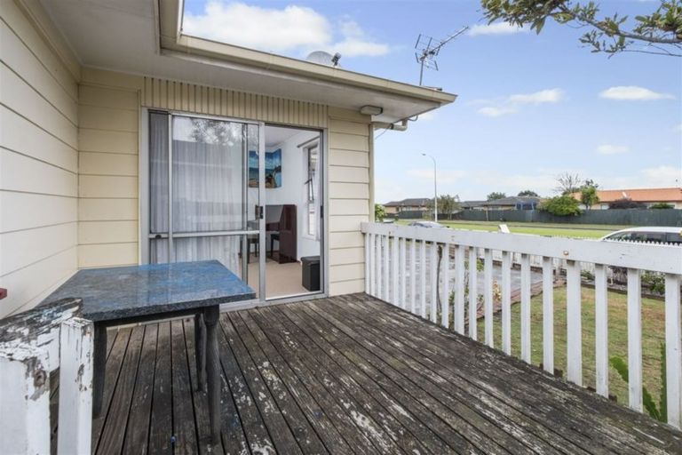 Photo of property in 438 Roscommon Road, Clendon Park, Auckland, 2103