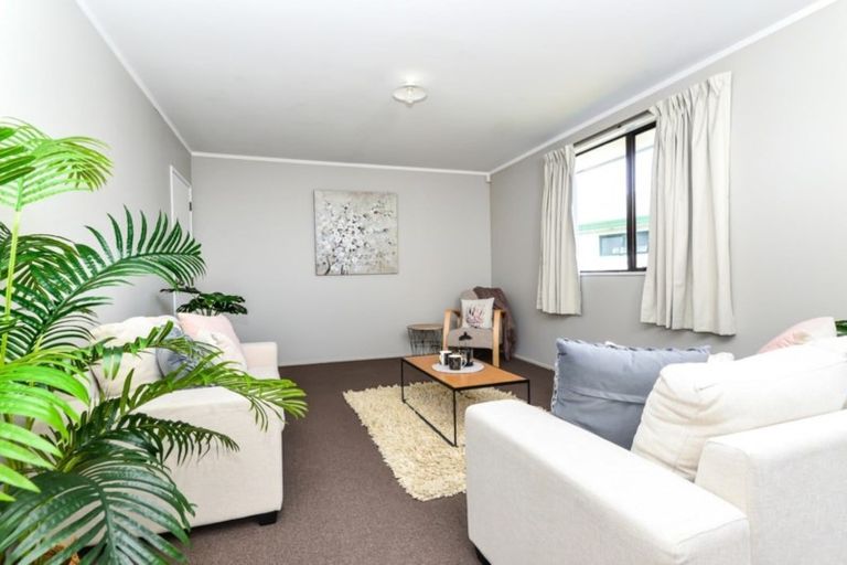 Photo of property in 16f Breckons Avenue, Nawton, Hamilton, 3200