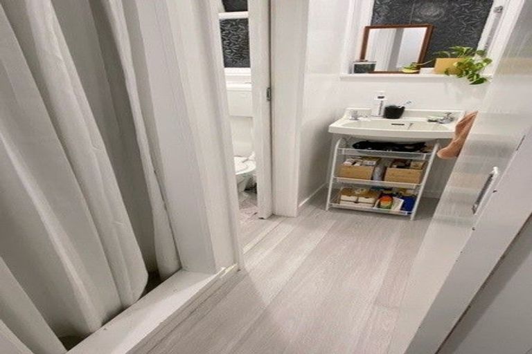 Photo of property in 74 Mitchell Street, Brooklyn, Wellington, 6021