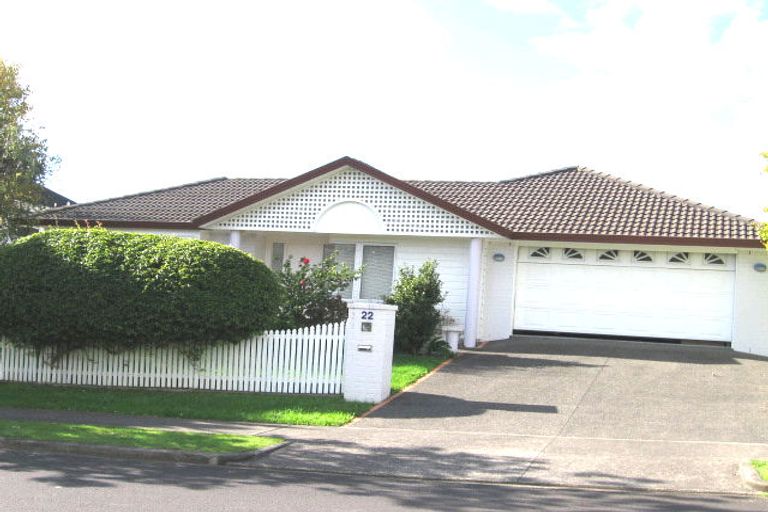 Photo of property in 22 Simmental Crescent, Somerville, Auckland, 2014