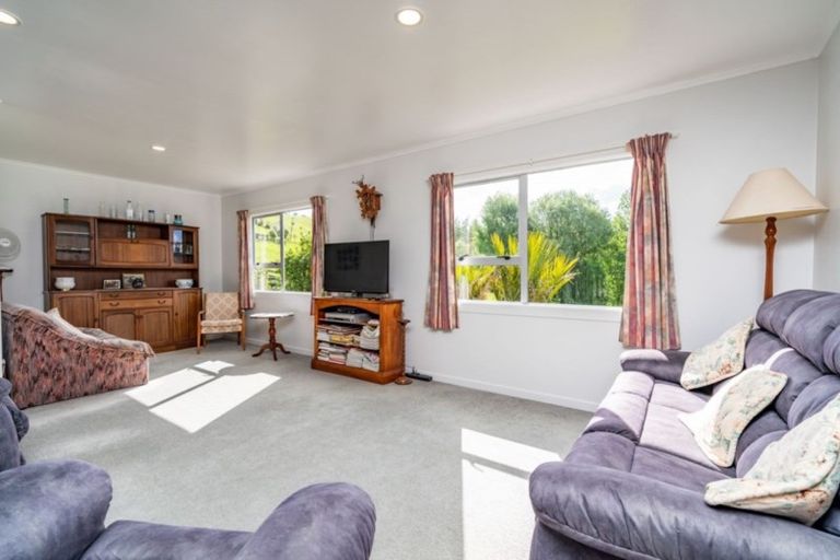 Photo of property in 39b Petley Road, Paparoa, 0571