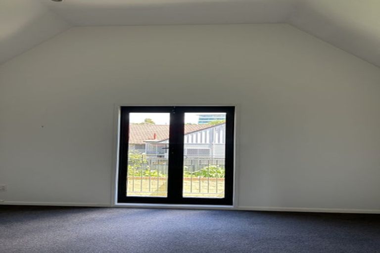 Photo of property in 4/52 Taharoto Road, Takapuna, Auckland, 0622