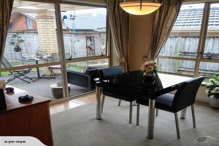 Photo of property in 19 Sovereign Isle Lane, Rototuna, Hamilton, 3210