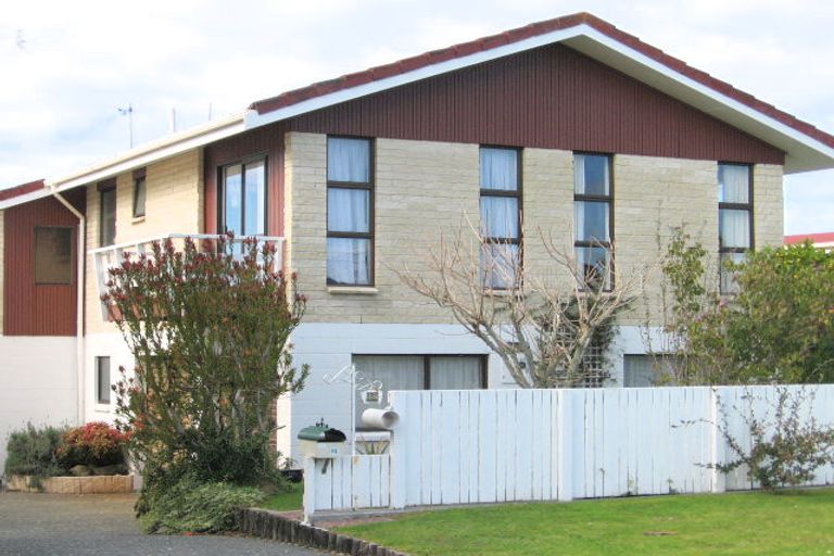 Photo of property in 38 Kauri Crescent, Snells Beach, 0920