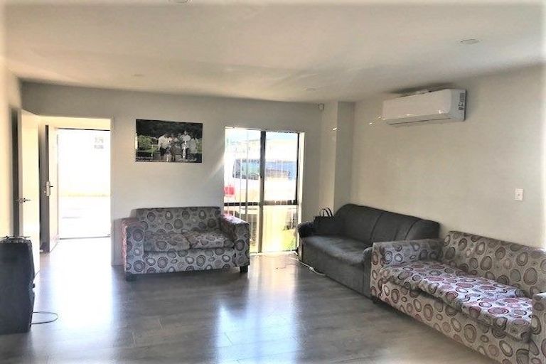 Photo of property in 53a Robertson Road, Favona, Auckland, 2024