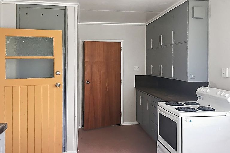 Photo of property in 87 Harper Street, Gonville, Whanganui, 4501