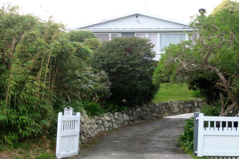 Photo of property in 30 Manly Street, Paraparaumu Beach, Paraparaumu, 5032