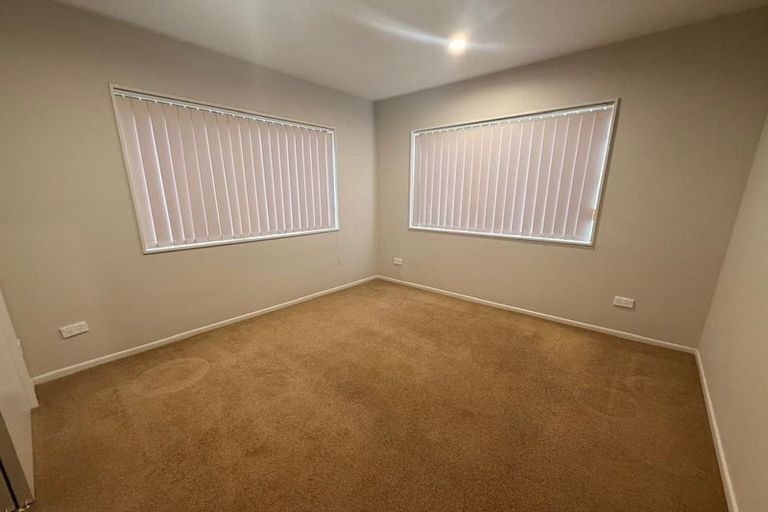 Photo of property in 42 Amaretto Avenue, Flat Bush, Auckland, 2019