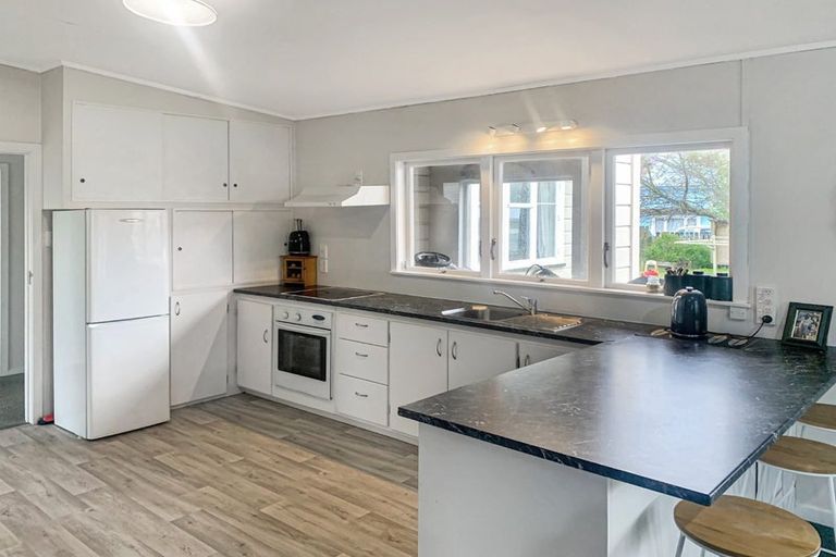 Photo of property in 16 Dublin Street, Dannevirke, 4930