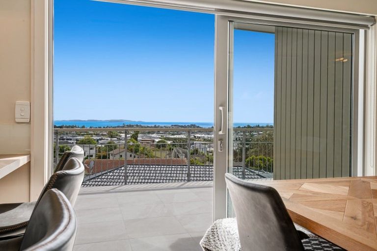 Photo of property in 20 Whangaparaoa Road, Red Beach, 0932